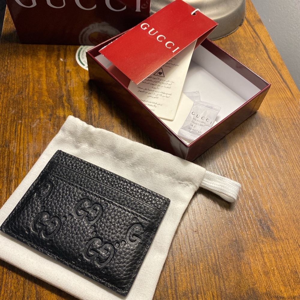 Gucci GG emblem card case